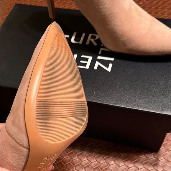 Elegant Nude Slingback Heels - Picture 5 of 11